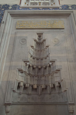 Istanbul Zal Mahmut Pasha Mosque december 2015 4711.jpg