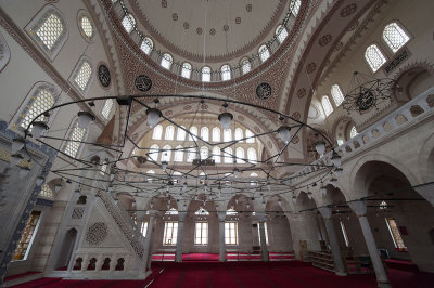 Istanbul Zal Mahmut Pasha Mosque december 2015 5131.jpg