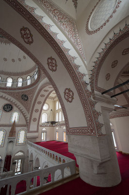Istanbul Zal Mahmut Pasha Mosque december 2015 5133.jpg