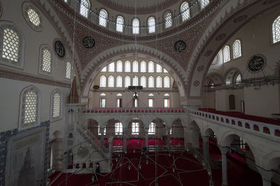 Istanbul Zal Mahmut Pasha Mosque december 2015 5141.jpg