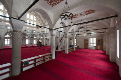 Istanbul Zal Mahmut Pasha Mosque december 2015 5143.jpg