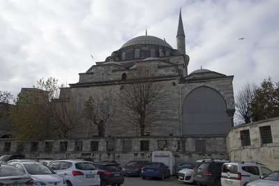 Istanbul Atik Ali Pasha Mosque december 2015 6222.jpg