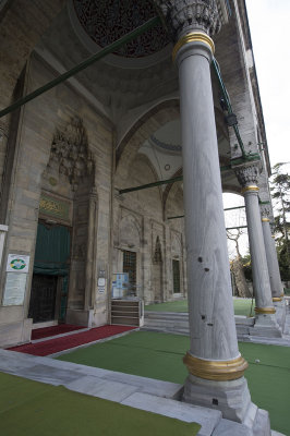Istanbul Atik Ali Pasha Mosque december 2015 6232.jpg