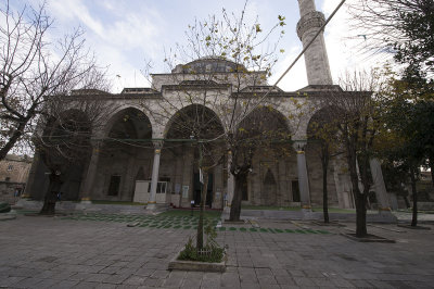 Istanbul Atik Ali Pasha Mosque december 2015 6235.jpg