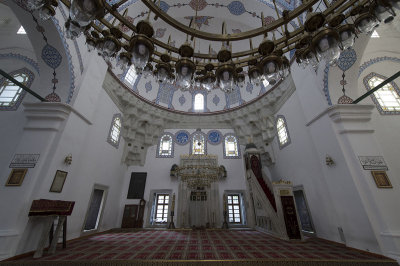 Istanbul Atik Ali Pasha Mosque december 2015 6453.jpg