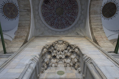 Istanbul Atik Ali Pasha Mosque december 2015 6459.jpg