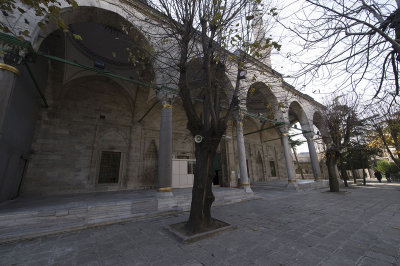 Istanbul Atik Ali Pasha Mosque december 2015 6460.jpg