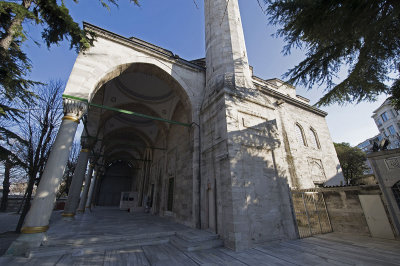 Istanbul Atik Ali Pasha Mosque december 2015 6461.jpg