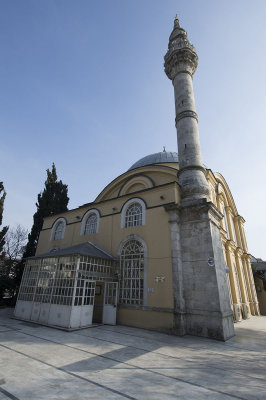 Istanbul Altun Izade Mosque december 2015 5758.jpg