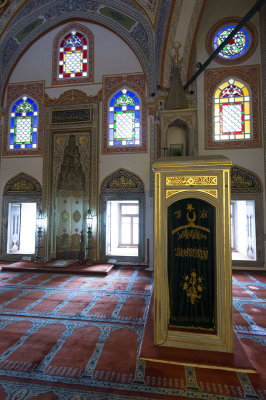 Istanbul Sinanpasha Mosque december 2015 5980.jpg