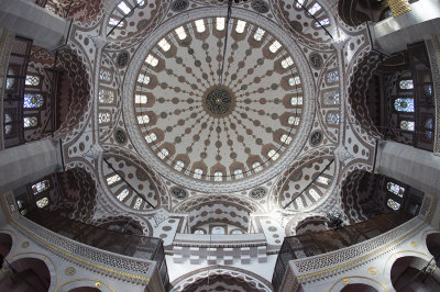Istanbul Yeni Valide Mosque december 2015 5682.jpg