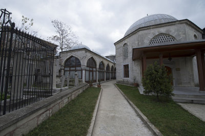 Istanbul Bayram Pasha complex december 2015 5883.jpg