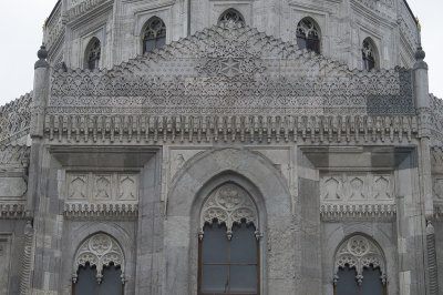 Istanbul Pertevniyal Valide Sultan Mosque december 2015 6607.jpg