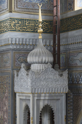 Istanbul Pertevniyal Valide Sultan Mosque december 2015 6618.jpg