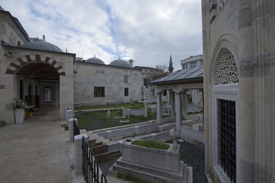 Istanbul Sinan Pasha complex december 2015 6263.jpg