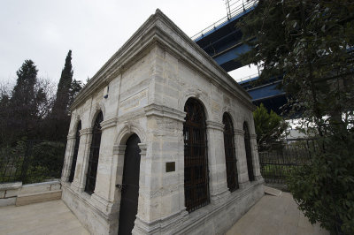 Istanbul Abdul vedut sultan tomb december 2015 5153.jpg