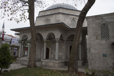 Istanbul Merzifonlu Kara Mustafa Pasha medrese december 2015 5294.jpg