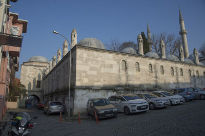 Istanbul Valide Atik Mosque december 2015 5830.jpg