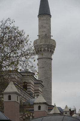 Istanbul Sha Sultan Turbe december 2015 5106.jpg