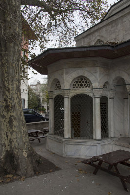 Istanbul Kuyucu Murad Pasha Tomb december 2015 4774.jpg