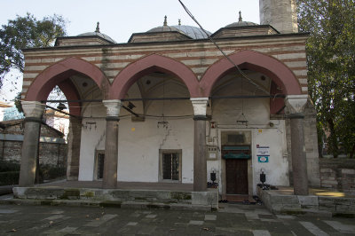 Istanbul Cezeri Kasim Mosque december 2015 4746.jpg
