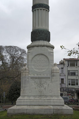 Istanbul Monument for fallen pilots december 2015 4918.jpg