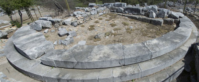 Kaunos Round Building 2016 6808 panorama.jpg