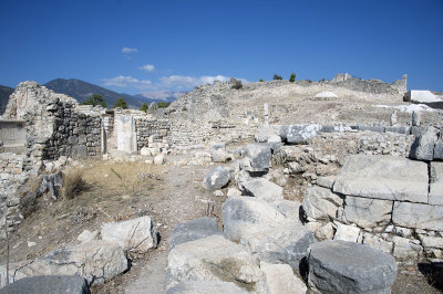 Rhodiapolis Asklepion near western city gate in 2016 0420.jpg