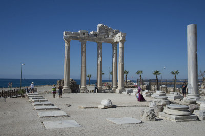 Side Apollo temple October 2016 0584.jpg