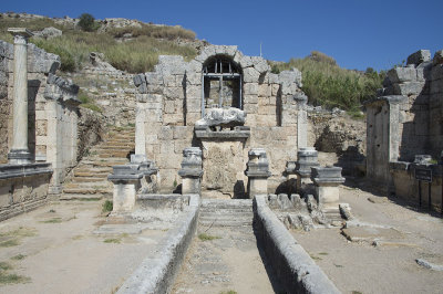 Perge Nymphaeum with Kestros October 2016 9506.jpg