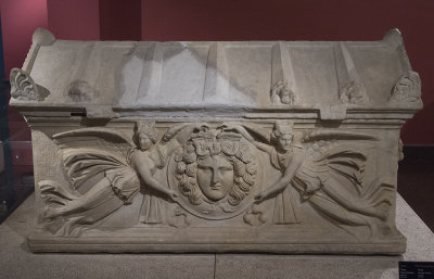 Antalya Museum Medaillon Sarcophagus October 2016 9702.jpg