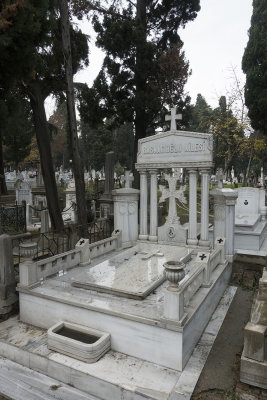 Istanbul Pangalti Cath cemetery dec 2016 2925.jpg