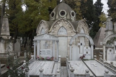 Istanbul Pangalti Cath cemetery dec 2016 2959.jpg