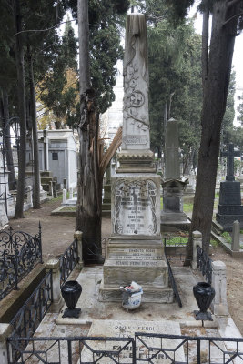 Istanbul Pangalti Cath cemetery dec 2016 2990.jpg