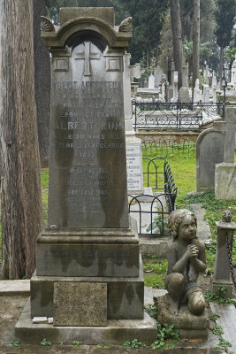 Istanbul Pangalti Cath cemetery dec 2016 3005.jpg