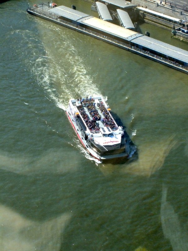 A cruise on the Thames from Big Ben down to the Tower Bridge