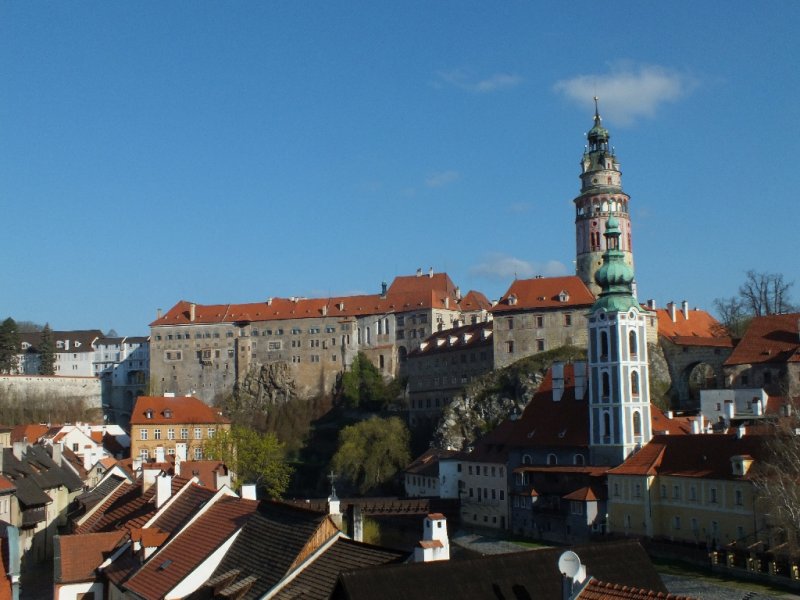 <a href=http://en.wikipedia.org/wiki/Cesky_Krumlov_Castle>Cesky Krumlov Castle</a>