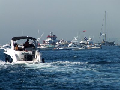 Lots of boats figured this was a good way to watch the airshow