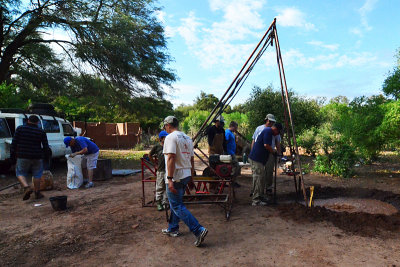 20130610_0600 water well drilling bolivia.jpg