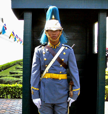 Photo John Glines Guard Grand Palace Thailand .jpg