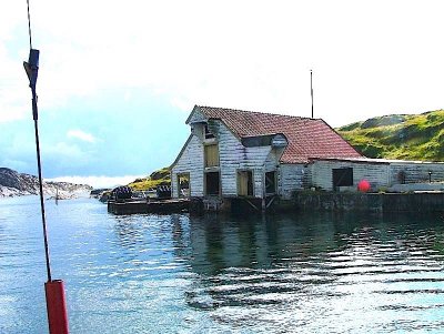 SeaHouse at Kirkeya ved Hernar.-History of the past - Collapsing today ?