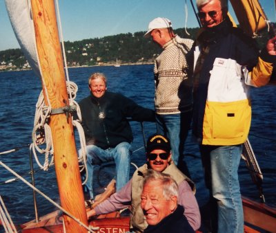  Jens Evensen med Per-Oscar Jacobsen ved roret - Winner Crew - Sydvesten - Vinner Frderseilasen -1997 