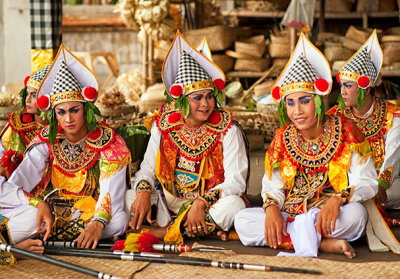 Colorful Dancers