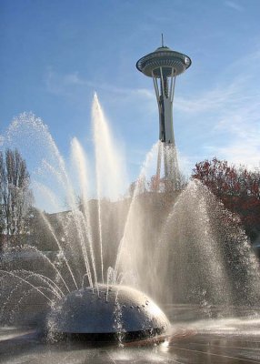 06 space needle and fountain