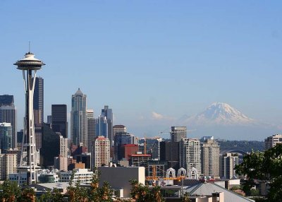 12 space needle and rainier