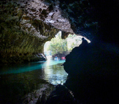 cave spring 2016-2 cropped 800pxl_P1010578.jpg