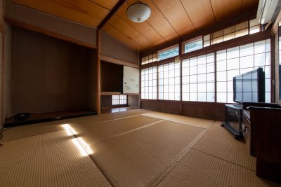 Japanese style room (8 mats)