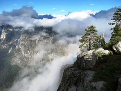 drifitng clouds at Glacier Point lookout