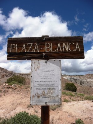 Entrance to Plaza Blanca