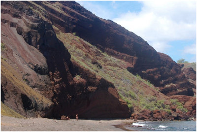 S_MurphyB_Hawaii_cliffs_with_people.jpg